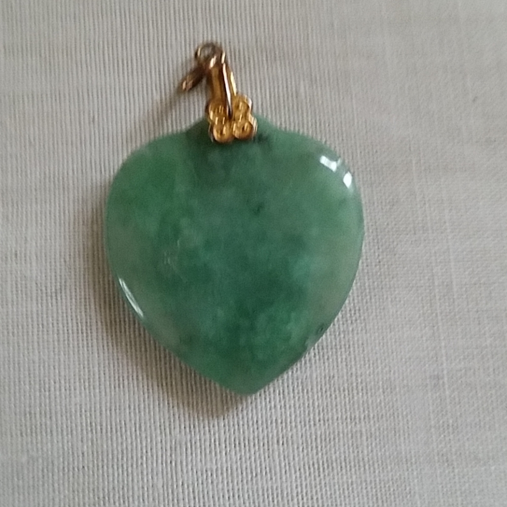 Jade pendent